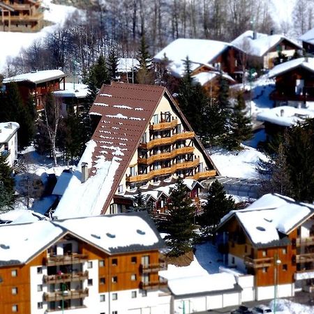 Hotel Adret Ле дез Альп Экстерьер фото