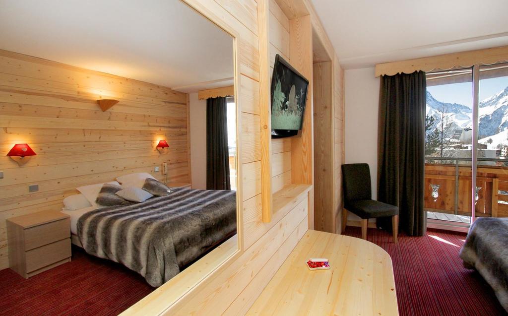 Hotel Adret Ле дез Альп Номер фото
