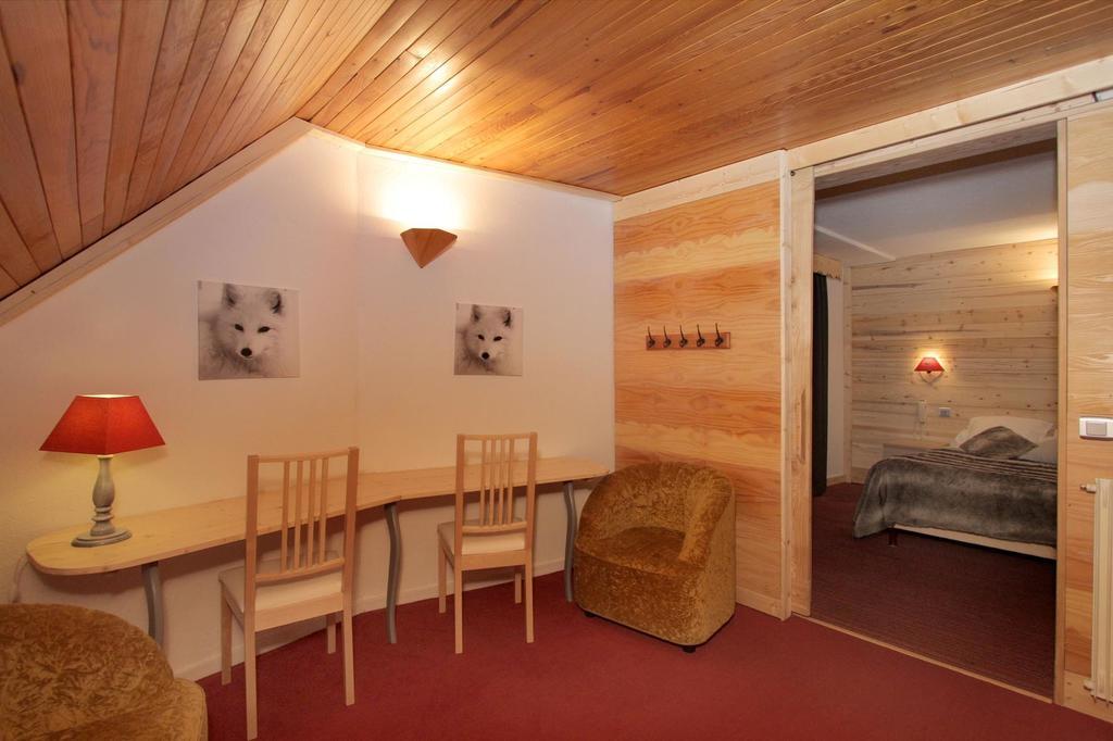 Hotel Adret Ле дез Альп Экстерьер фото