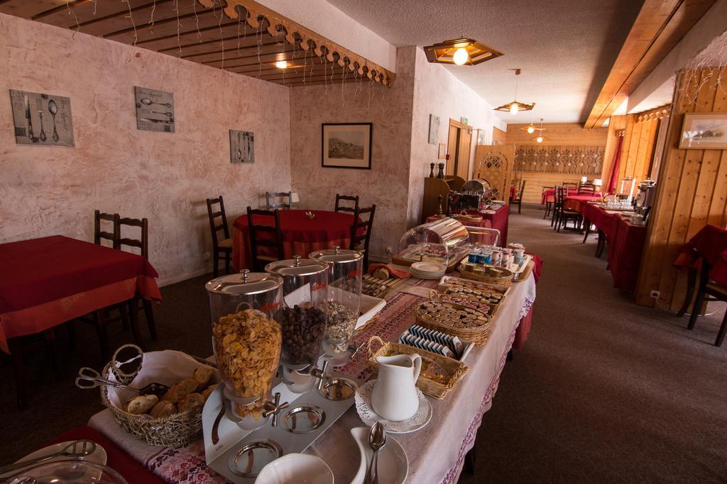 Hotel Adret Ле дез Альп Экстерьер фото
